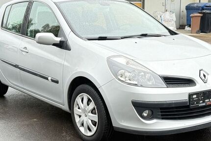Renault Clio 161.851 km 2.700 &euro; Wilnsdorf 57234