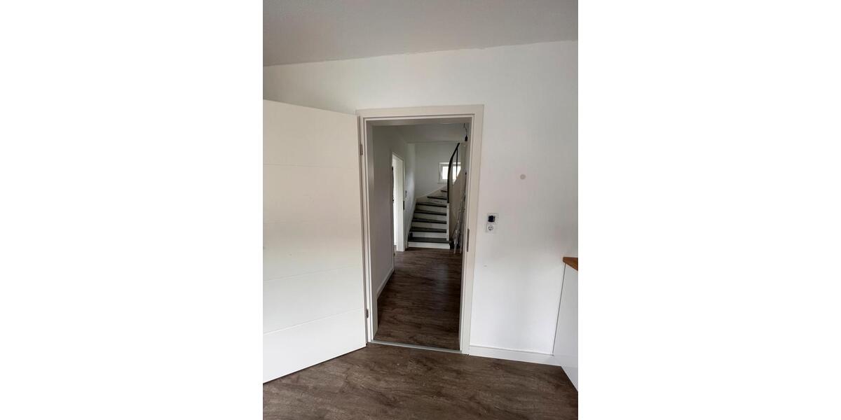 Einfamilienhaus Betzdorf - 3 Zimmer, 92 m&sup2;, 225.000&euro; | Angebot:25907625