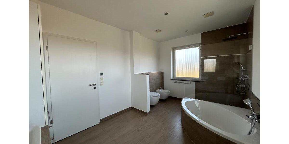 Etagenwohnung Siegen Kaan-Marienborn - 3 Zimmer, 117 m&sup2;, 423.000&euro; | Angebot:23012250