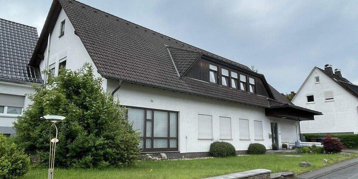 Etagenwohnung Dietzhölztal / Ewersbach Ewersbach - 8 Zimmer, 206 m&sup2;, 175.000&euro; | Angebot:25665420