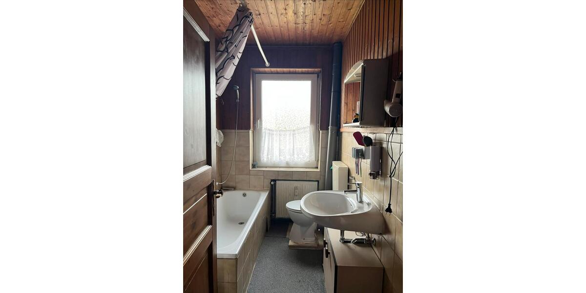 Etagenwohnung Pracht - 3 Zimmer, 110 m&sup2;, 750&euro; | Angebot:25380682