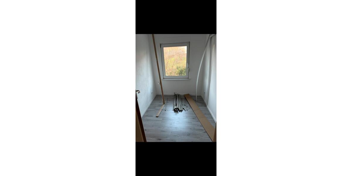 Etagenwohnung Siegen Eiserfeld - 4 Zimmer, 125 m&sup2;, 1.040&euro; | Angebot:26122624