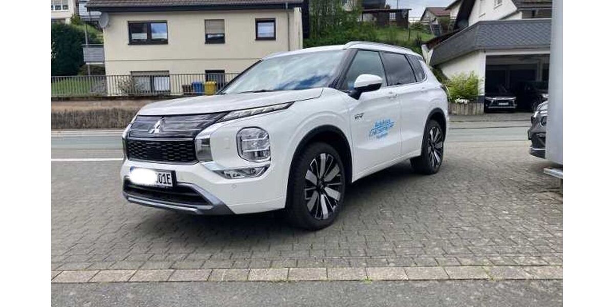 Mitsubishi Outlander 1.291 km 46.500 &euro; Bad Laasphe-Feudingen 57334