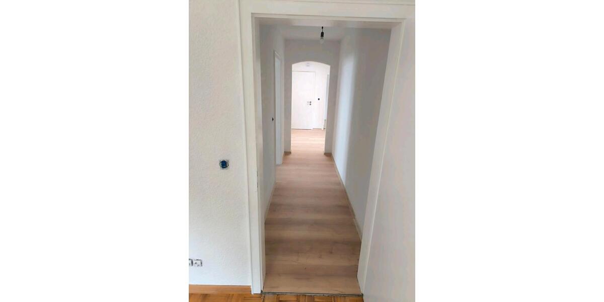 Etagenwohnung Siegen Weidenau - 3 Zimmer, 107 m&sup2;, 1.100&euro; | Angebot:26446378