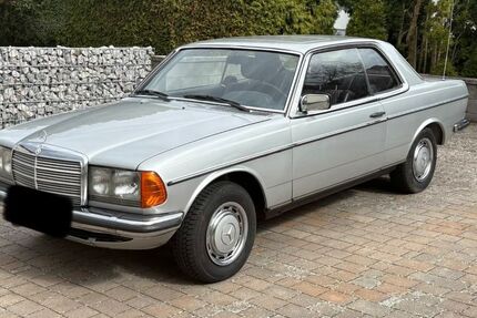 Mercedes-Benz 230 123.000 km 12.500 &euro; Hattert 57644