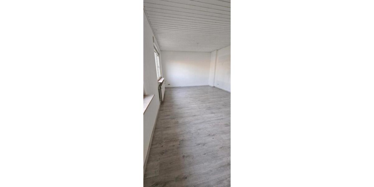 Etagenwohnung Siegen - 1 Zimmer, 72 m&sup2;, 755&euro; | Angebot:26034988