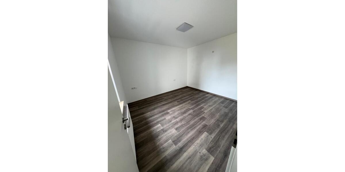 Mehrfamilienhaus, Wohnhaus Hellenhahn-Schellenberg Schellenberg - 8 Zimmer, 202 m&sup2;, 300.000&euro; | Angebot:26042285