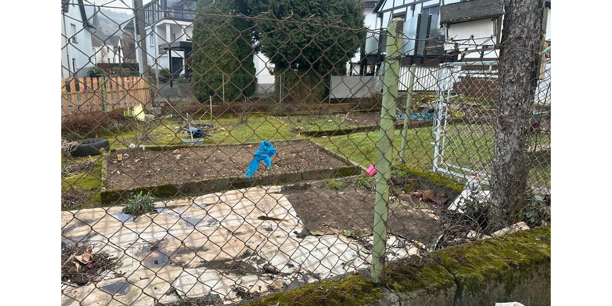 Einfamilienhaus Haiger - 6 Zimmer, 140 m&sup2;, 155.000&euro; | Angebot:25256147