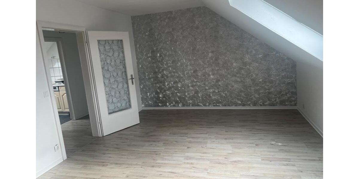 Dachgeschoßwohnung Attendorn - 1 Zimmer, 75 m&sup2;, 700&euro; | Angebot:25635950