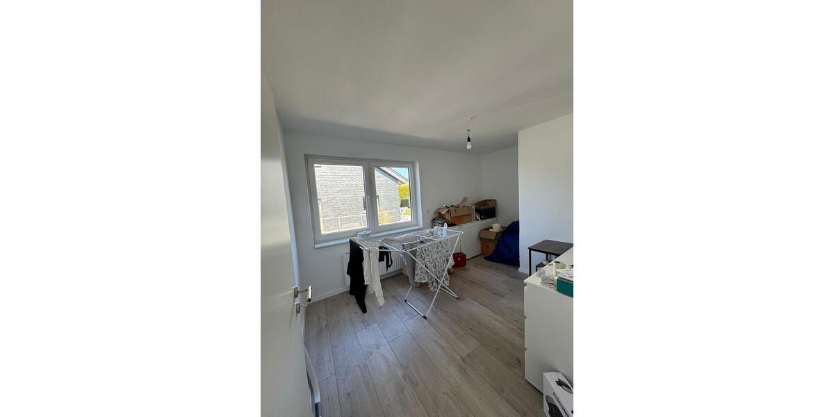 Erdgeschoßwohnung Kirchhundem - 2 Zimmer, 100 m&sup2;, 1.200&euro; | Angebot:25311023