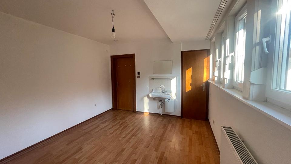 Dachgeschoßwohnung Siegen Weidenau - 3 Zimmer, 74 m&sup2;, 690&euro; | Angebot:25822561