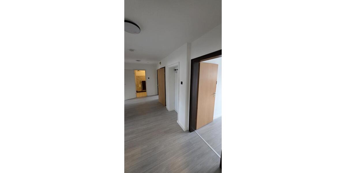 Etagenwohnung Siegen - 4 Zimmer, 85 m&sup2;, 920&euro; | Angebot:25874330
