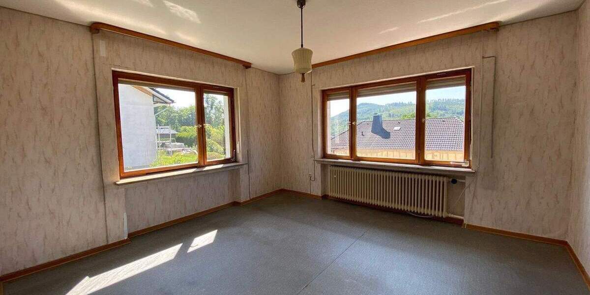 Einfamilienhaus Bad Laasphe - 5 Zimmer, 158 m&sup2;, 190.000&euro; | Angebot:25667526