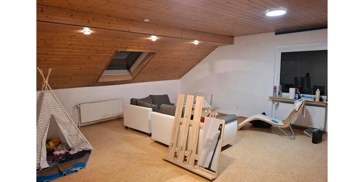 Dachgeschoßwohnung Lennestadt - 2 Zimmer, 74 m&sup2;, 490&euro; | Angebot:25591753