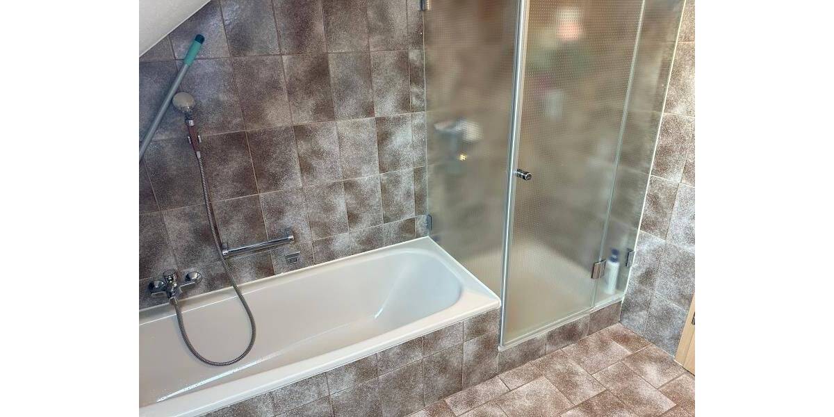 Etagenwohnung Atzelgift - 6 Zimmer, 150 m&sup2;, 125.000&euro; | Angebot:25734817