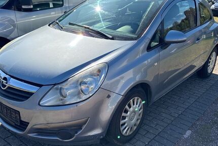 Opel Corsa 175.000 km 3.100 &euro; Lennestadt (Meggen)…. 57368