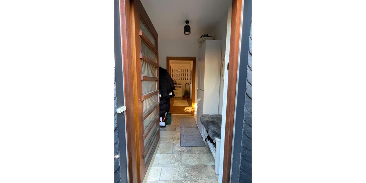 Etagenwohnung Siegen - 2 Zimmer, 75 m&sup2;, 700&euro; | Angebot:25361944