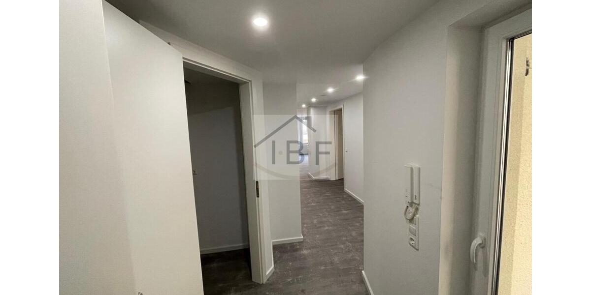 Etagenwohnung Siegen - 2 Zimmer, 72 m&sup2;, 828&euro; | Angebot:23509163