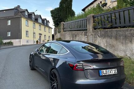 Tesla Model 3 94.500 km 19.750 &euro; Bad Laasphe 57334