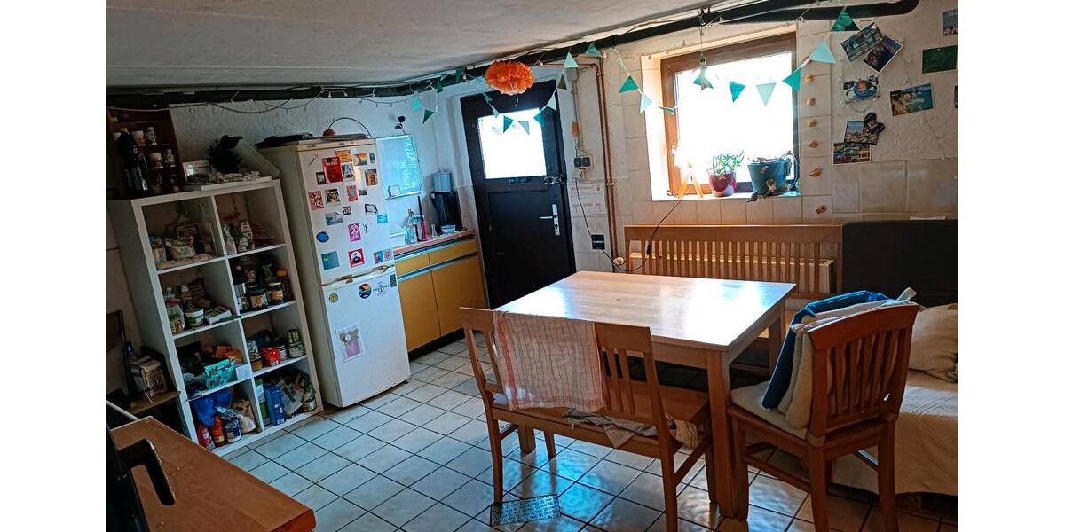 Etagenwohnung Siegen - 1 Zimmer, 14 m&sup2;, 300&euro; | Angebot:25397403