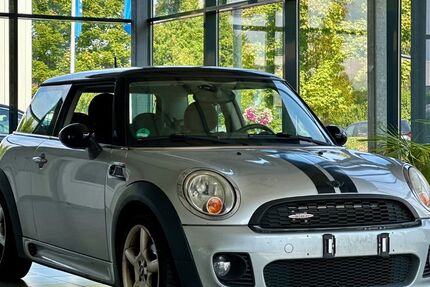 Mini Cooper 186.843 km 3.999 &euro; Lennestadt 57368