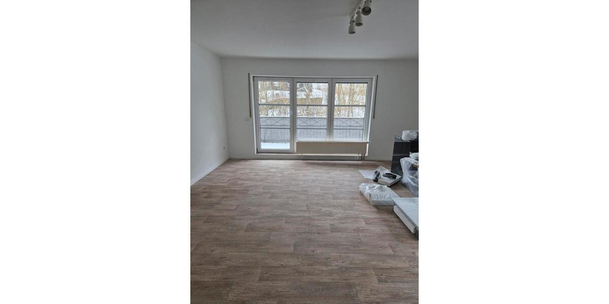 Etagenwohnung Lennestadt - 3 Zimmer, 87 m&sup2;, 700&euro; | Angebot:25858752