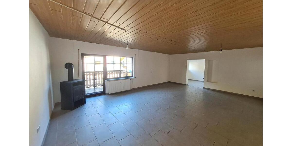 Erdgeschoßwohnung Wissen - 5 Zimmer, 140 m&sup2;, 850&euro; | Angebot:25991989