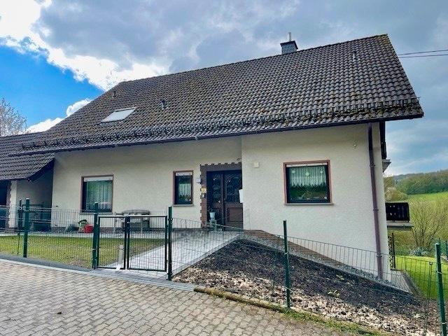 Einfamilienhaus Malberg - 6 Zimmer, 215 m&sup2;, 425.000&euro; | Angebot:25820889