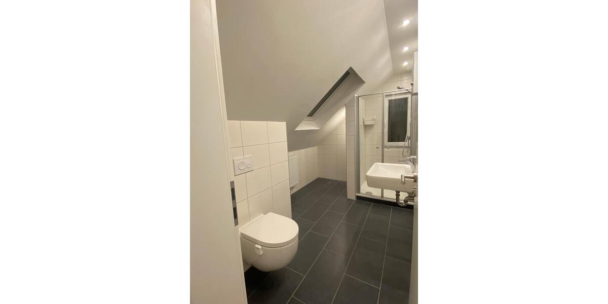 Dachgeschoßwohnung Kreuztal - 2 Zimmer, 50 m&sup2;, 550&euro; | Angebot:25871366