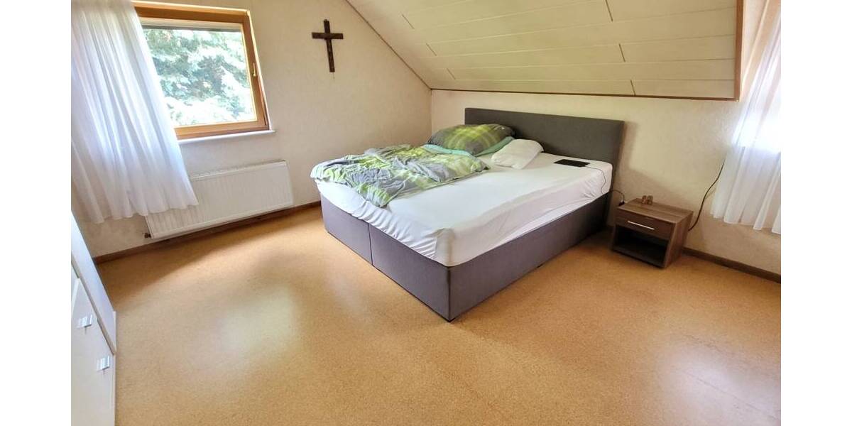 Mehrfamilienhaus, Wohnhaus Netphen / Hainchen Hainchen - 9 Zimmer, 205 m&sup2;, 299.000&euro; | Angebot:25700453