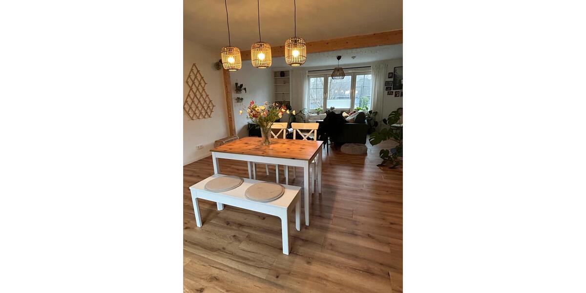 Einfamilienhaus Netphen - 8 Zimmer, 220 m&sup2;, 345.000&euro; | Angebot:24211908