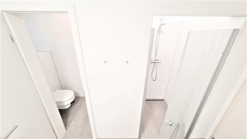 Erdgeschoßwohnung Siegen - 4 Zimmer, 140 m&sup2;, 1.350&euro; | Angebot:26038156