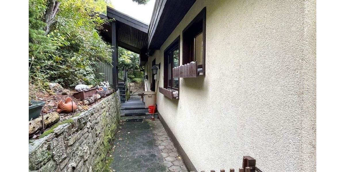 Einfamilienhaus Herborn - Burg Burg - 4 Zimmer, 117 m&sup2;, 190.000&euro; | Angebot:25834775