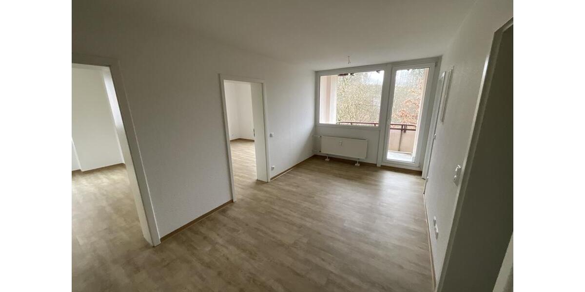 Etagenwohnung Siegen Dillnhütten - 3 Zimmer, 74 m&sup2;, 329&euro; | Angebot:25906409