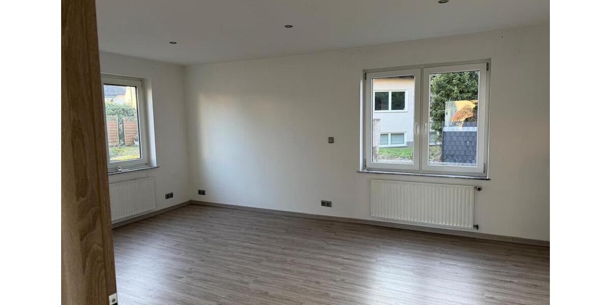 Erdgeschoßwohnung Elkenroth - 3 Zimmer, 100 m&sup2;, 950&euro; | Angebot:25483176