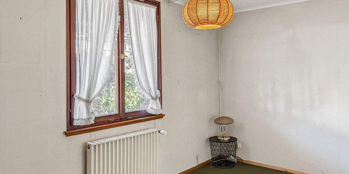 Einfamilienhaus Bad Laasphe - 7 Zimmer, 183 m&sup2;, 286.000&euro; | Angebot:25663940