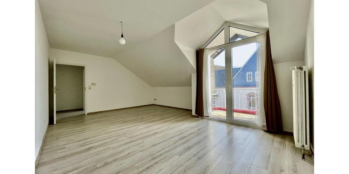 Dachgeschoßwohnung Betzdorf - 2 Zimmer, 70 m&sup2;, 635&euro; | Angebot:25305816