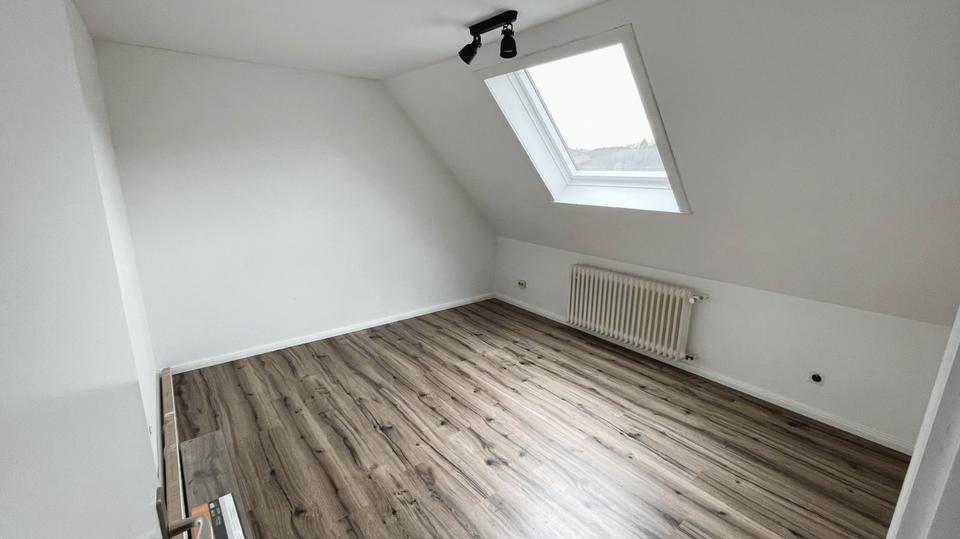 Einfamilienhaus Kirchhundem - 7 Zimmer, 170 m&sup2;, 240.000&euro; | Angebot:26890861