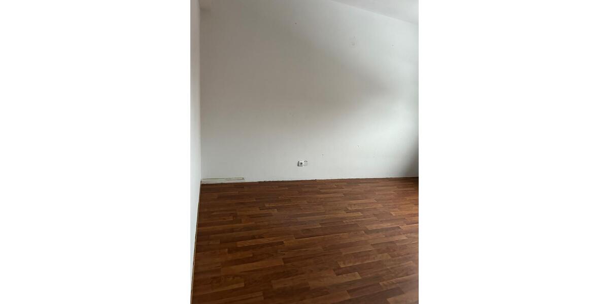 Doppelhaushälfte Burbach - 5 Zimmer, 137 m&sup2;, 135.000&euro; | Angebot:25022517