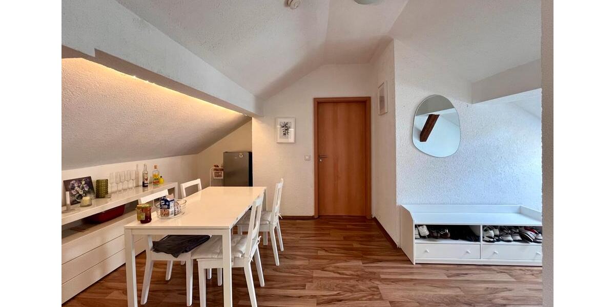 Dachgeschoßwohnung Siegen Kaan-Marienborn - 2 Zimmer, 77 m&sup2;, 695&euro; | Angebot:26588836