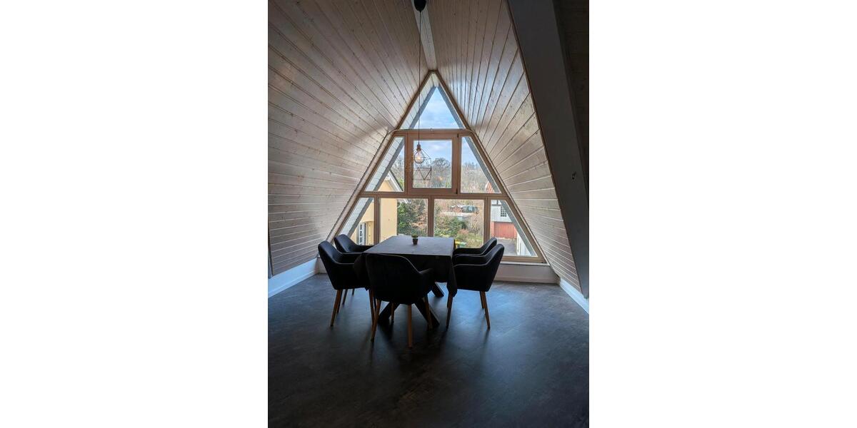 Dachgeschoßwohnung Rennerod - 2 Zimmer, 90 m&sup2;, 650&euro; | Angebot:25830737