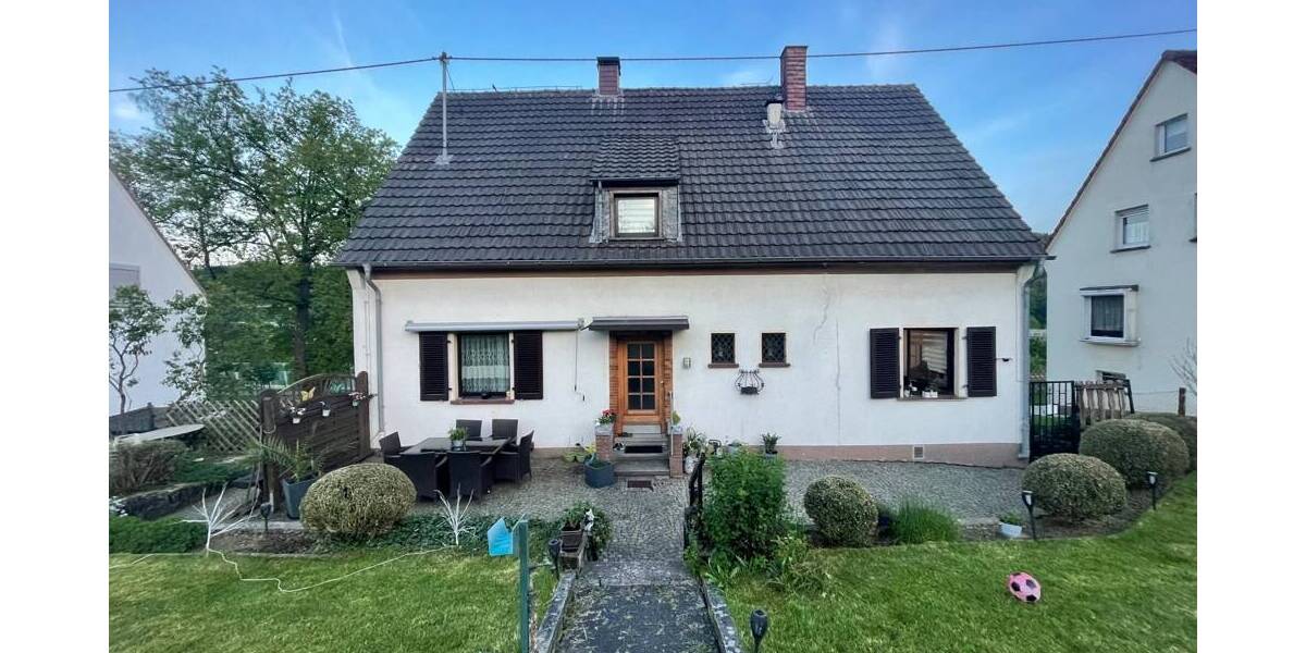 Einfamilienhaus Siegen Niederschelden - 7 Zimmer, 154 m&sup2;, 275.000&euro; | Angebot:26204539