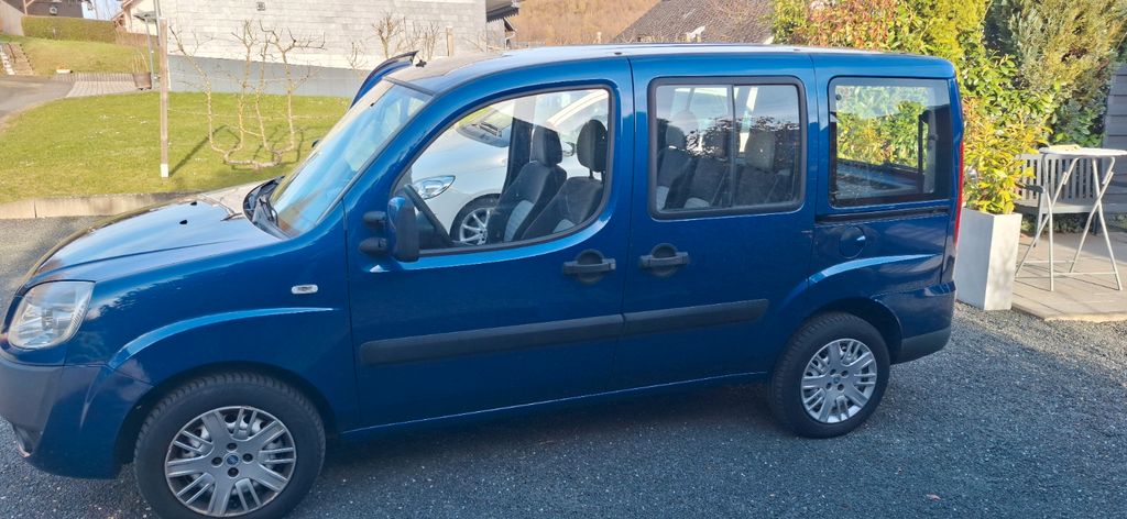 Fiat Doblo 123.500 km 4.400 &euro; Siegen 57074