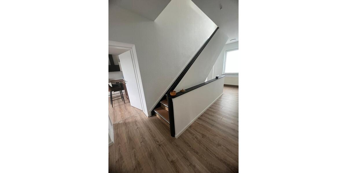 Maisonettenwohnung Siegen - 6 Zimmer, 95 m&sup2;, 1.300&euro; | Angebot:26031676