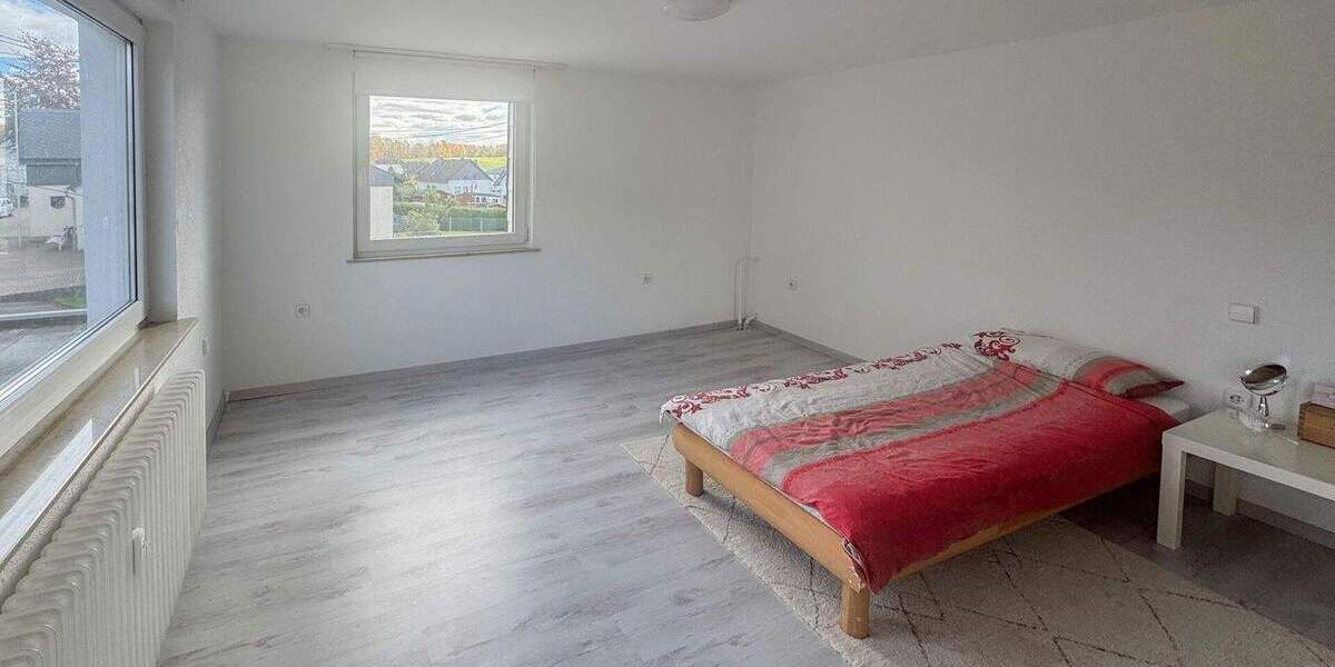 Mehrfamilienhaus, Wohnhaus Zehnhausen bei Rennerod - 6 Zimmer, 230 m&sup2;, 250.000&euro; | Angebot:25691895