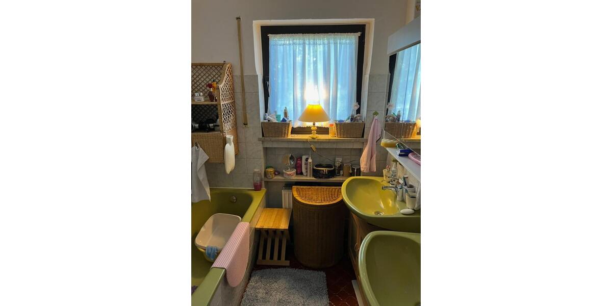 Etagenwohnung Siegen Kaan-Marienborn - 3 Zimmer, 120 m&sup2;, 1.050&euro; | Angebot:25942432