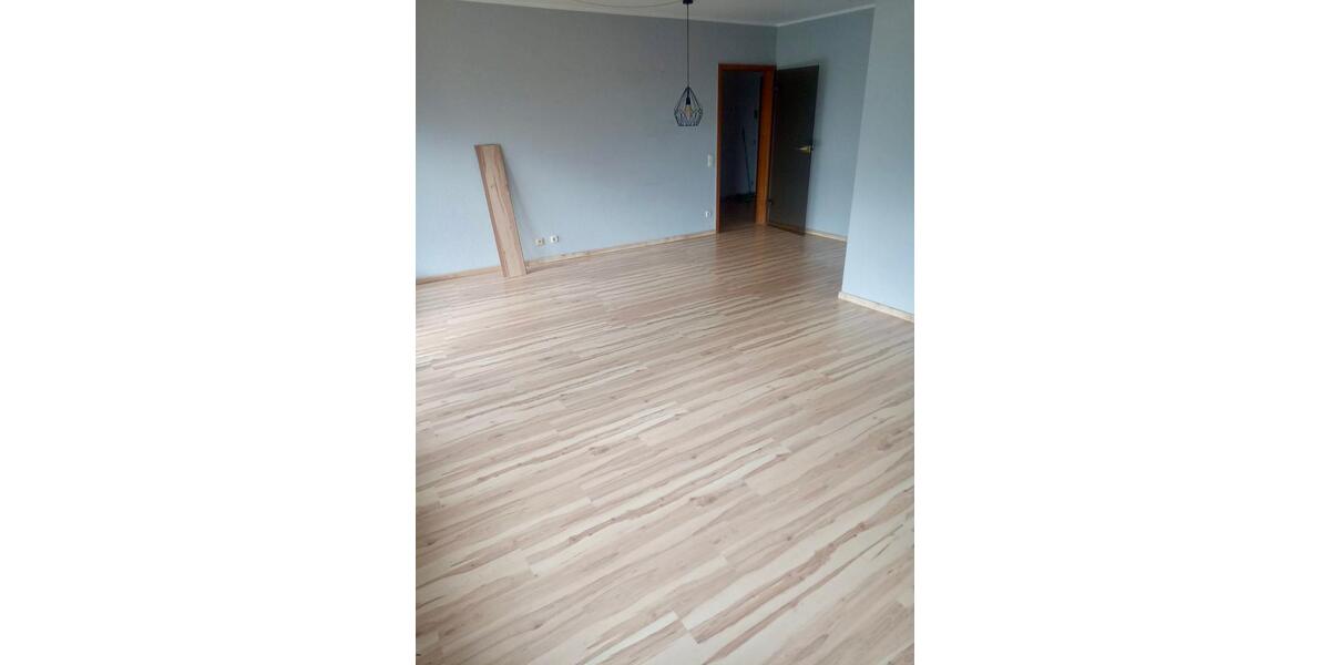 Etagenwohnung Wenden - 2 Zimmer, 78 m&sup2;, 850&euro; | Angebot:25988570