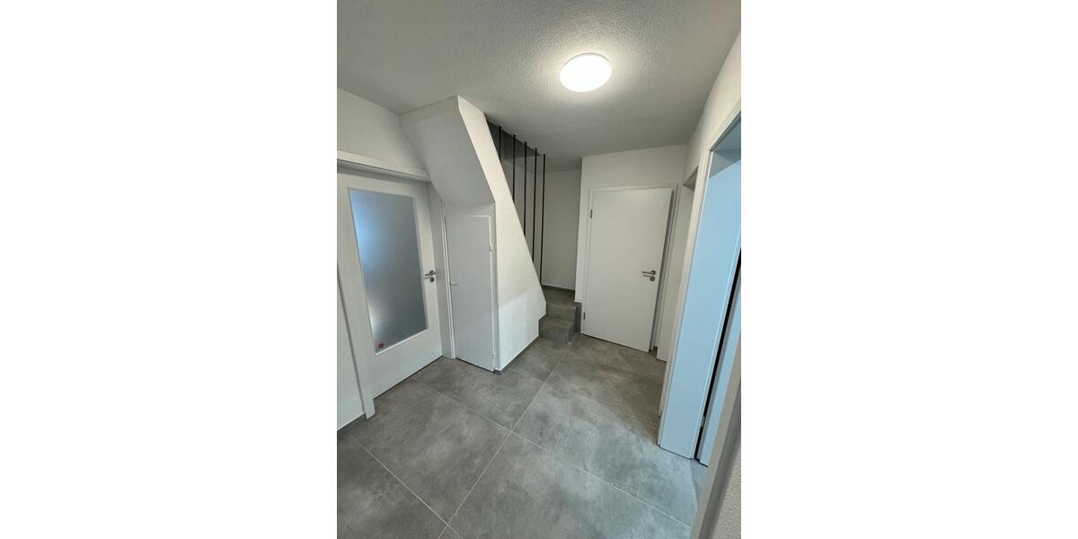 Etagenwohnung Haiger - 3 Zimmer, 85 m&sup2;, 950&euro; | Angebot:25639134