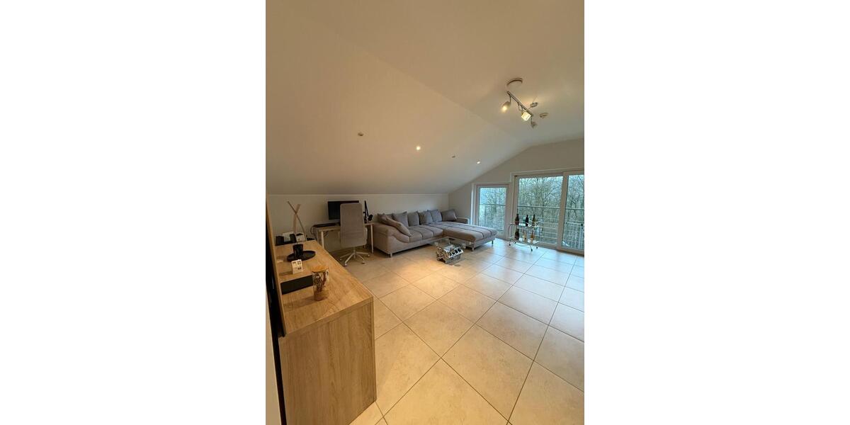 Etagenwohnung Siegen Weidenau - 2 Zimmer, 82 m&sup2;, 790&euro; | Angebot:25719949