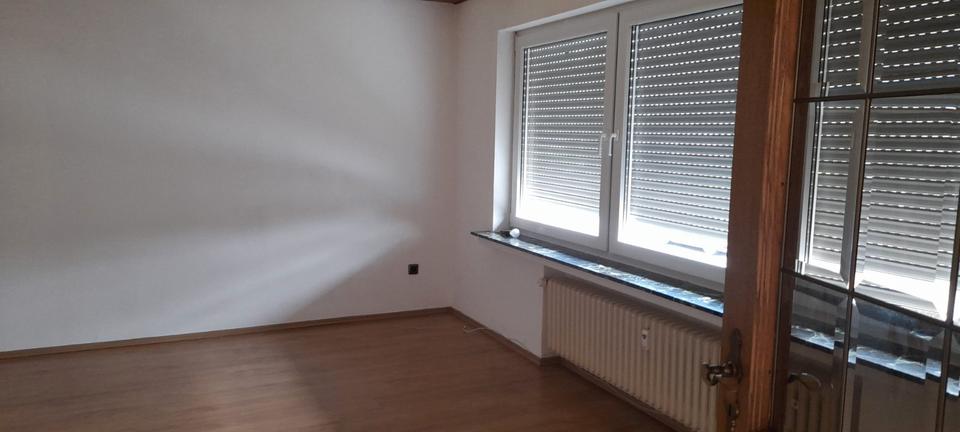 Etagenwohnung Lennestadt - 3 Zimmer, 92 m&sup2;, 733&euro; | Angebot:26043863